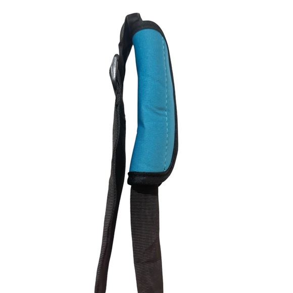 PocoPet small pet carrier - crossbody - folds up into small bag - Picture 9 of 13